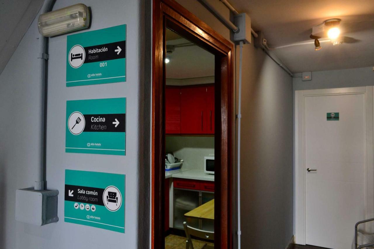 Albergue O Fogar De Teodomiro Santiago de Compostela Dış mekan fotoğraf